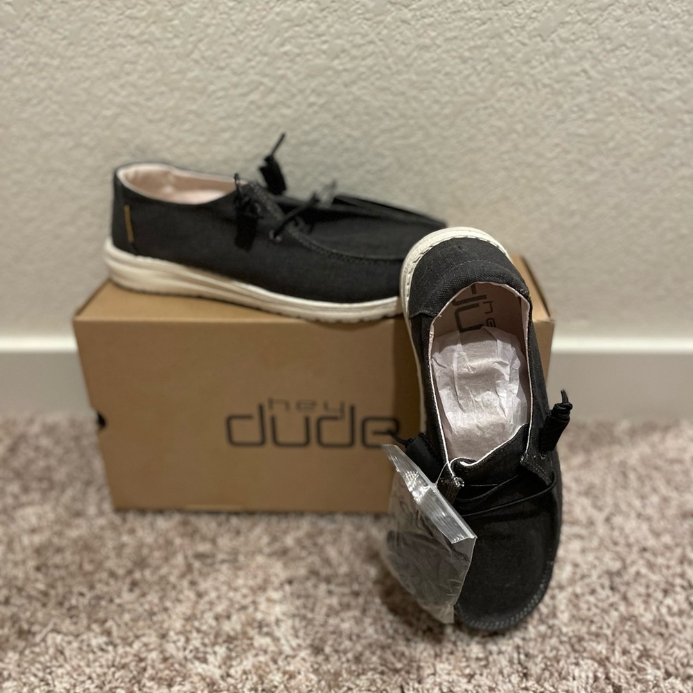 Hey Dude Wendy - Black Chambray - Size 6